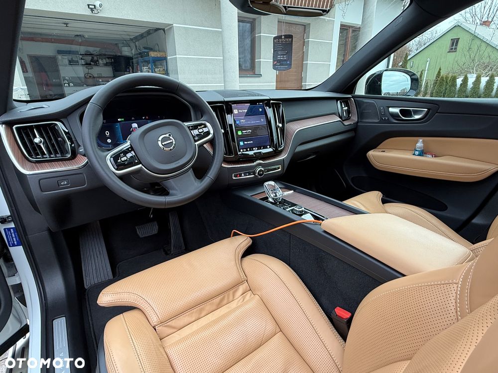 Volvo XC 60 B5 B AWD Ultimate Dark - 6