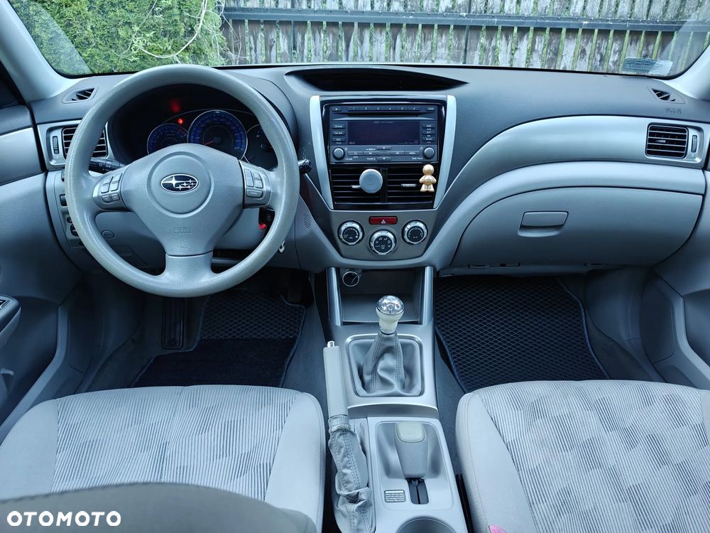 Subaru Forester 2.0 XA TRE - 11