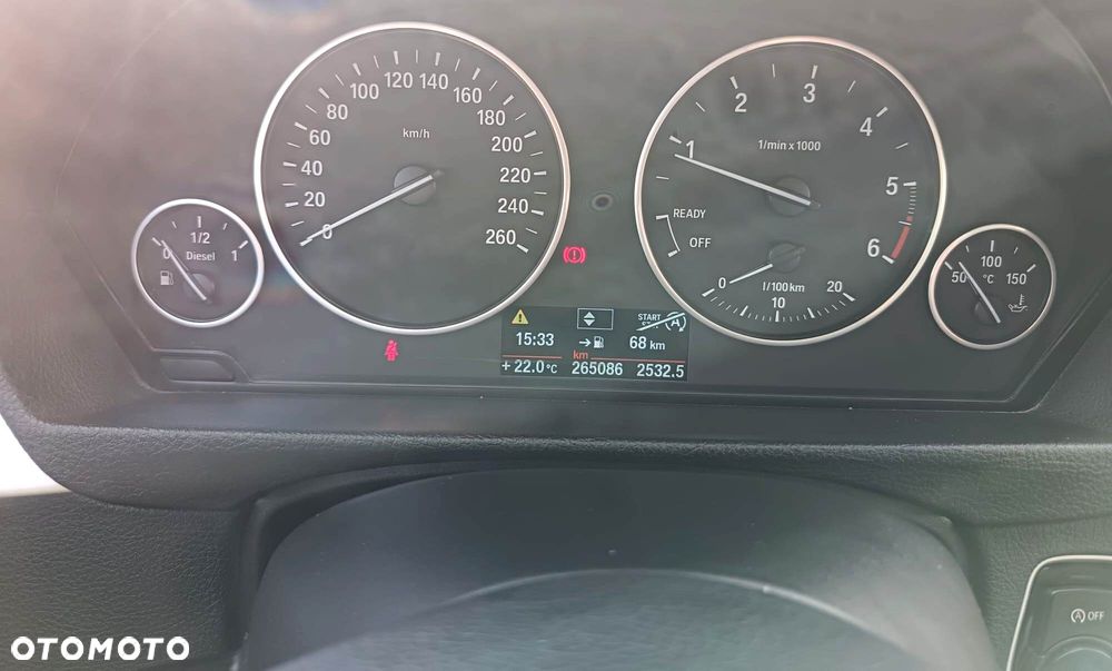 BMW Seria 3 318d xDrive - 9