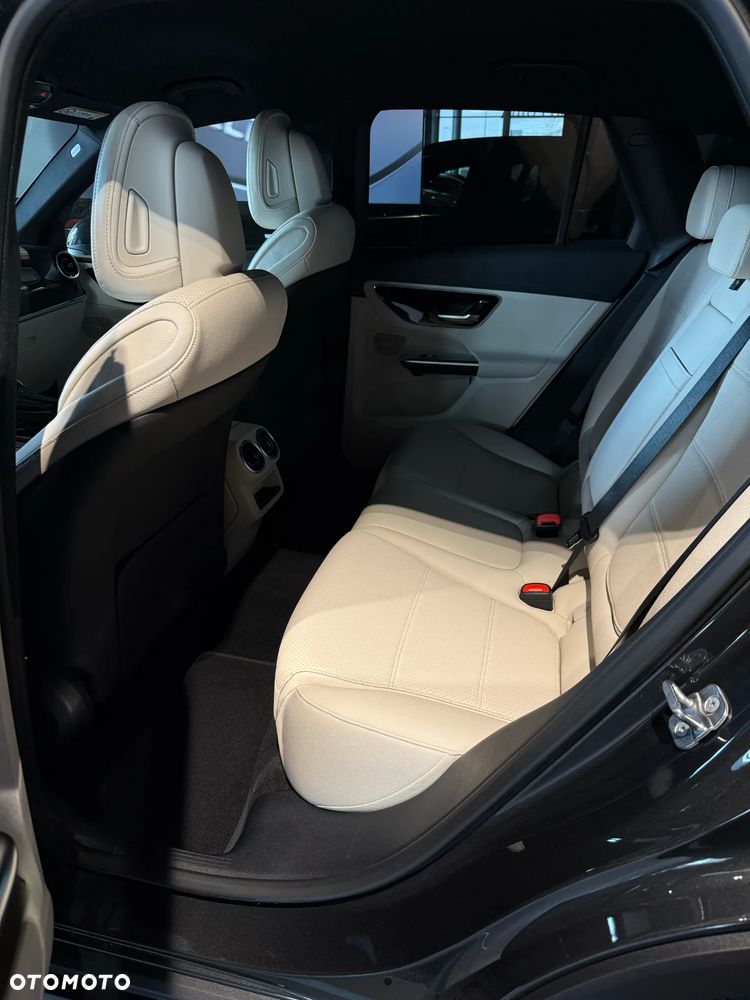 Mercedes-Benz GLC 200 d mHEV 4-Matic Avantgarde - 3