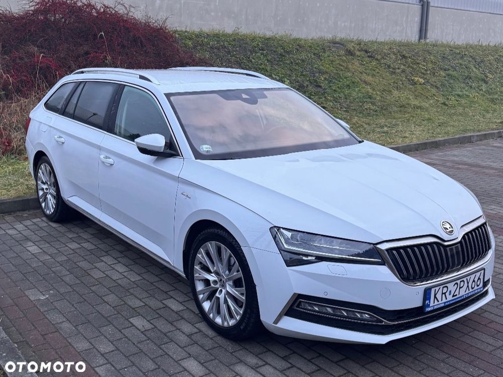 Skoda Superb 2.0 TDI SCR 4x4 L&K DSG - 2