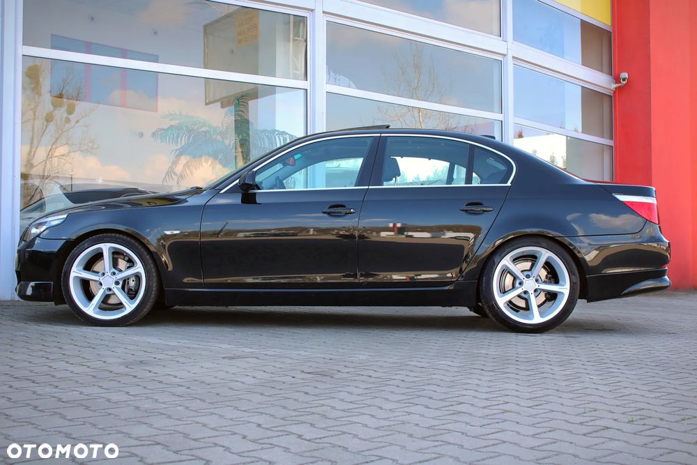 BMW Seria 5 530i - 12