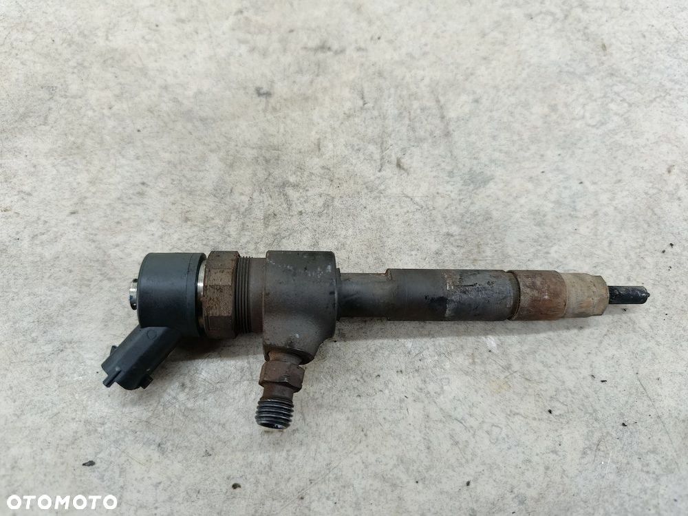 WTRYSKIWACZ OPEL ZAFIRA B 0445110165 1.9 CDTI - 2