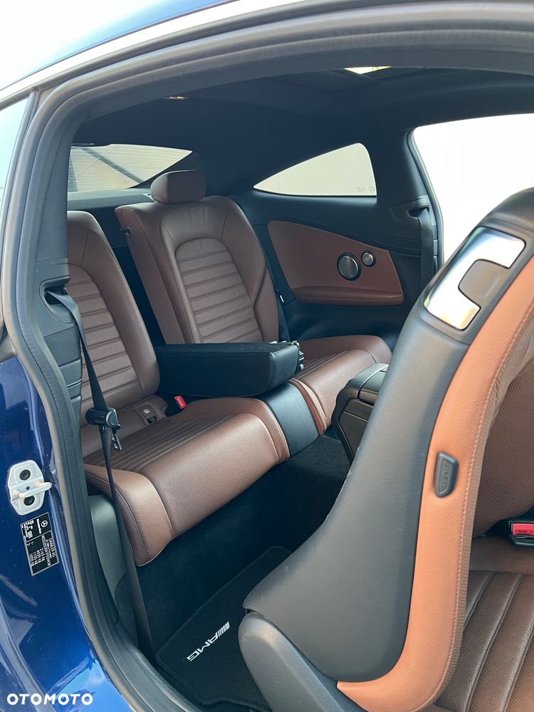 Mercedes-Benz Klasa C 250 d 4-Matic 9G-TRONIC - 22
