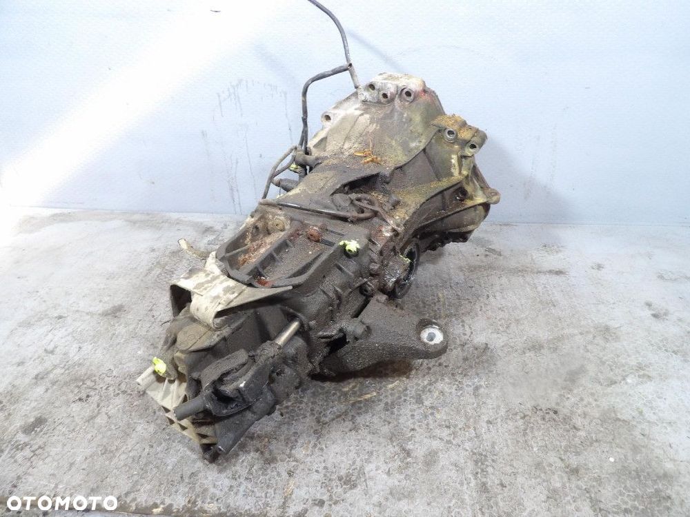 AUDI 80 B4 2.0B SKRZYNIA BIEGÓW MANUALNA CDY - 2