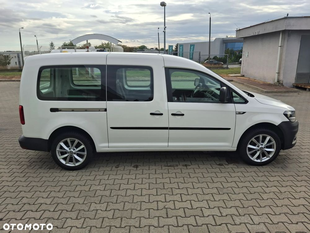 Volkswagen Caddy Maxi - 9
