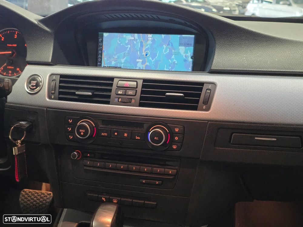 BMW 320 d Navigation Auto - 9