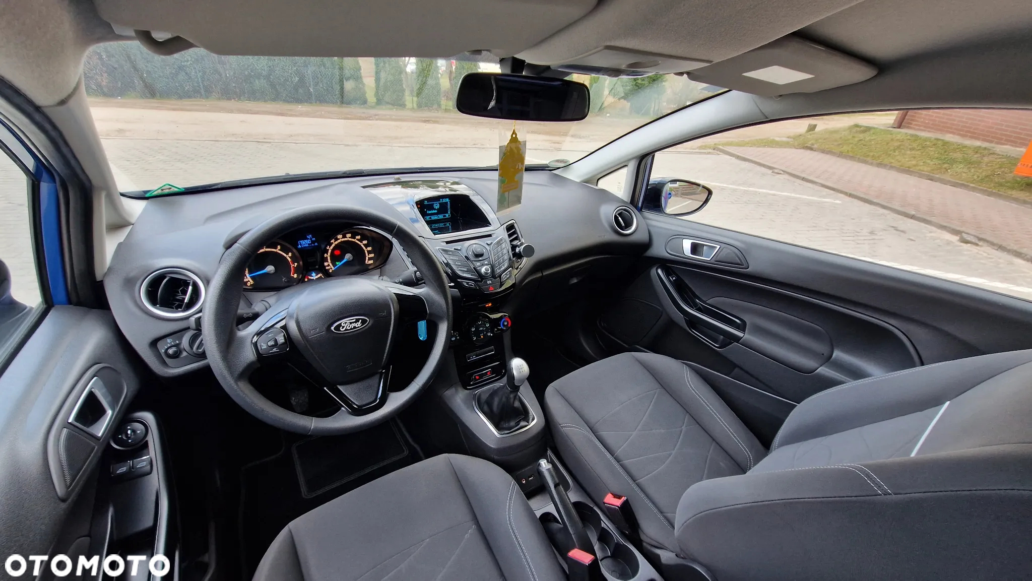 Ford Fiesta 1.0 Champions Edition - 29