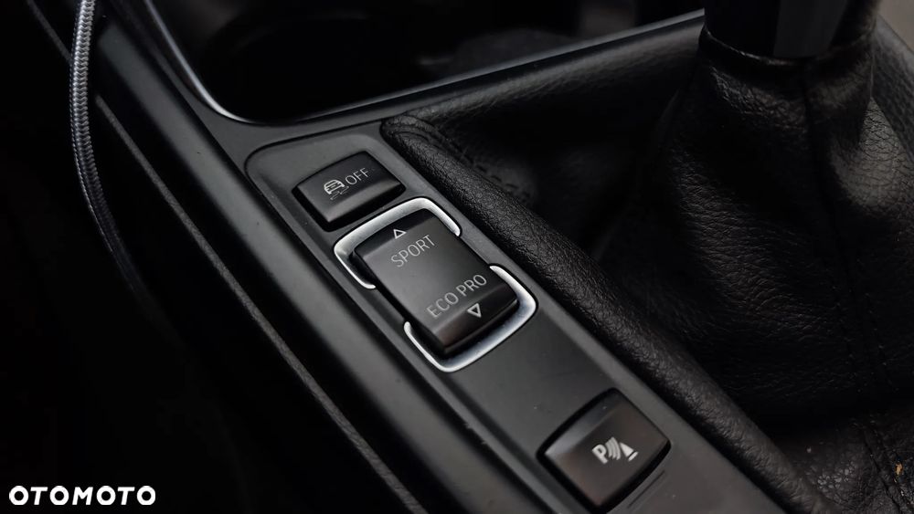 BMW Seria 3 318d Blue Performance Sport Line - 15