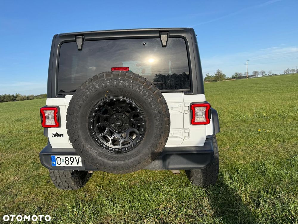 Jeep Wrangler - 25