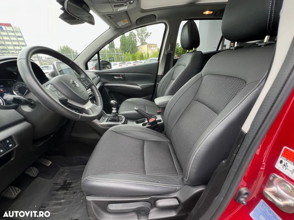 Suzuki S-Cross 1.4 Boosterjet MHEV Luxus - 14