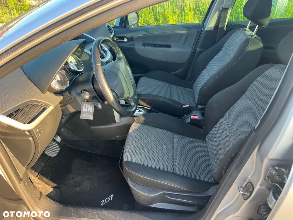 Peugeot 207 120 Automatik Premium - 6