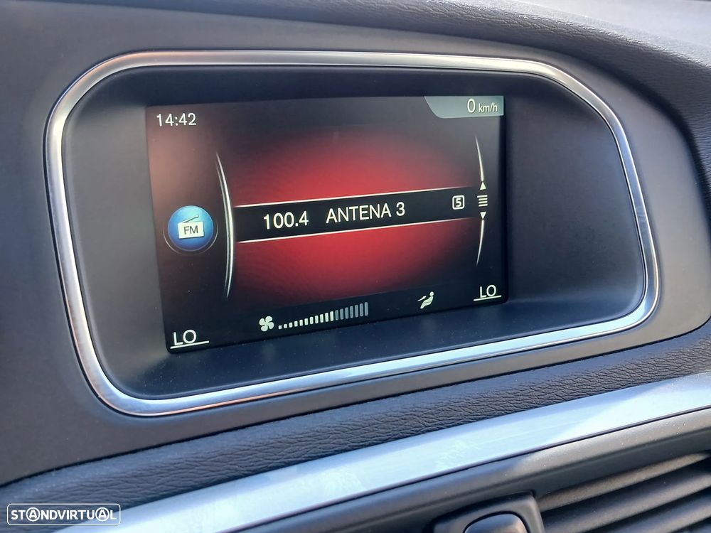 Volvo V40 1.6 D2 R-Design - 35