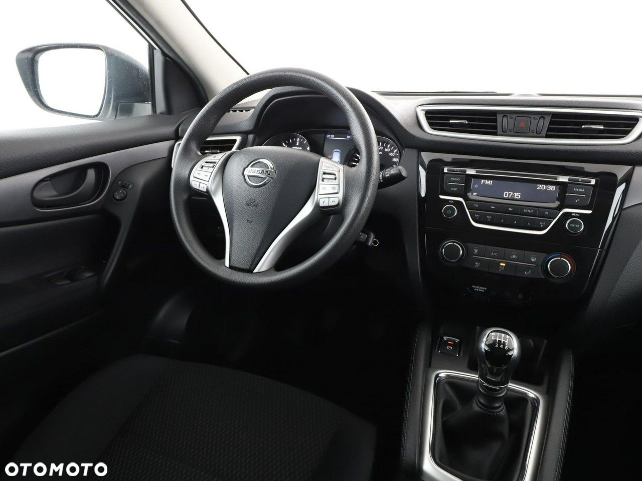 Nissan Qashqai 1.5 dCi Visia - 16