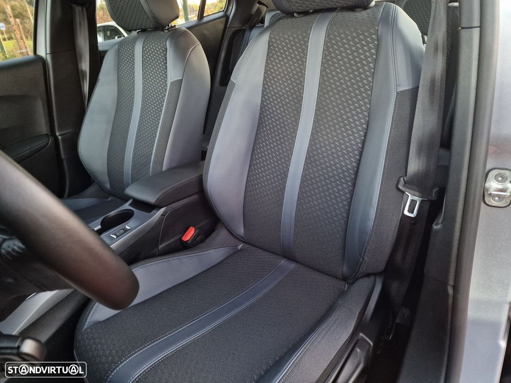 Peugeot 2008 1.2 PureTech Allure - 11