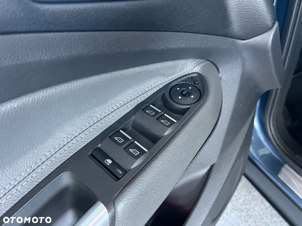 Ford Kuga 2.0 TDCi FWD Titanium - 22