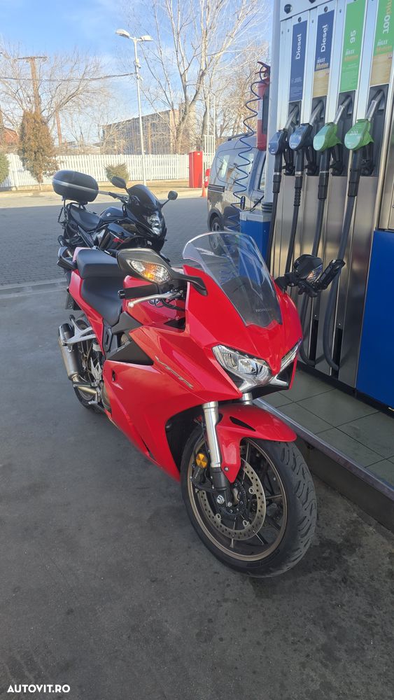 Honda VFR 800F V-Tec - 8