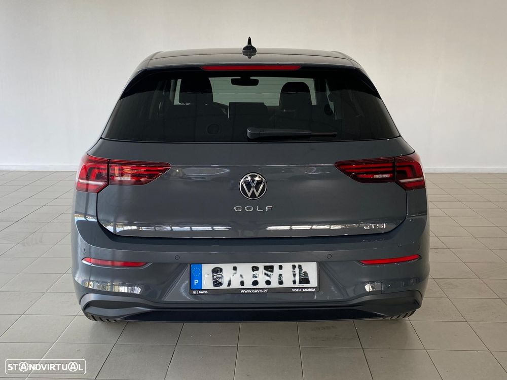 VW Golf 1.5 eTSI Urban DSG - 6