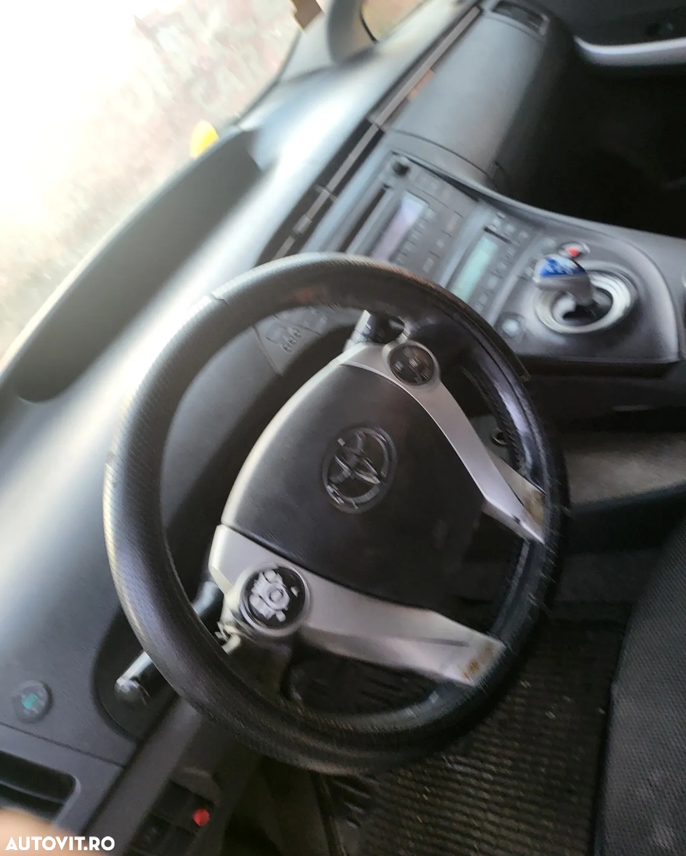 Toyota Prius (Hybrid) Luna - 11