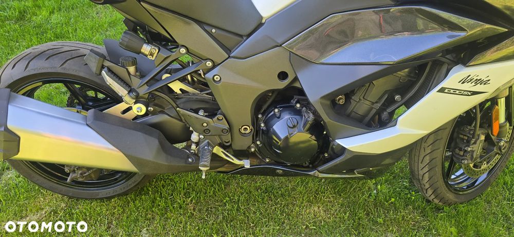 Kawasaki Ninja 1000 SX - 12