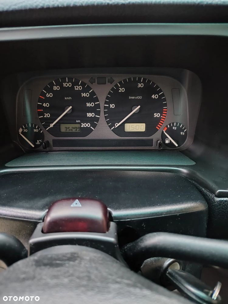 Volkswagen Vento - 7