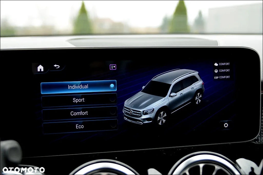 Mercedes-Benz GLB 200 d 8G-DCT Progressive - 35