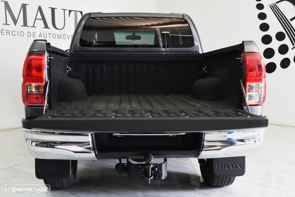 Toyota Hilux - 9