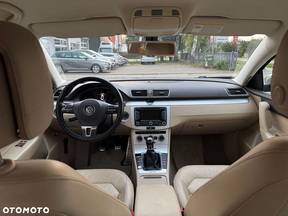 Volkswagen Passat Alltrack 2.0 TDI 4Mot - 6