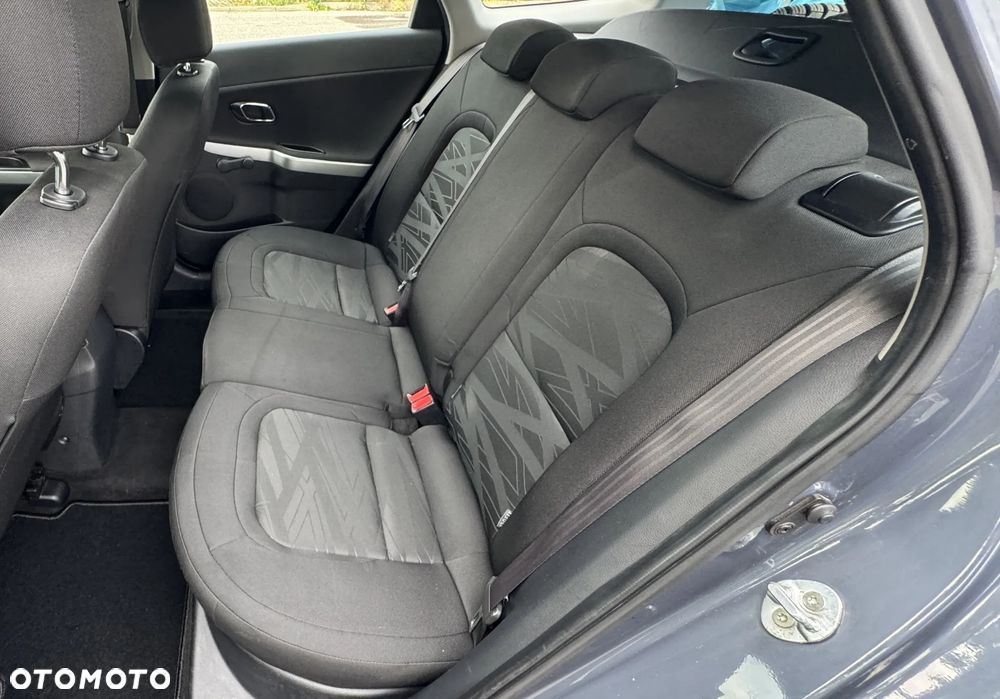 Kia Ceed 1.6 CRDi M - 38