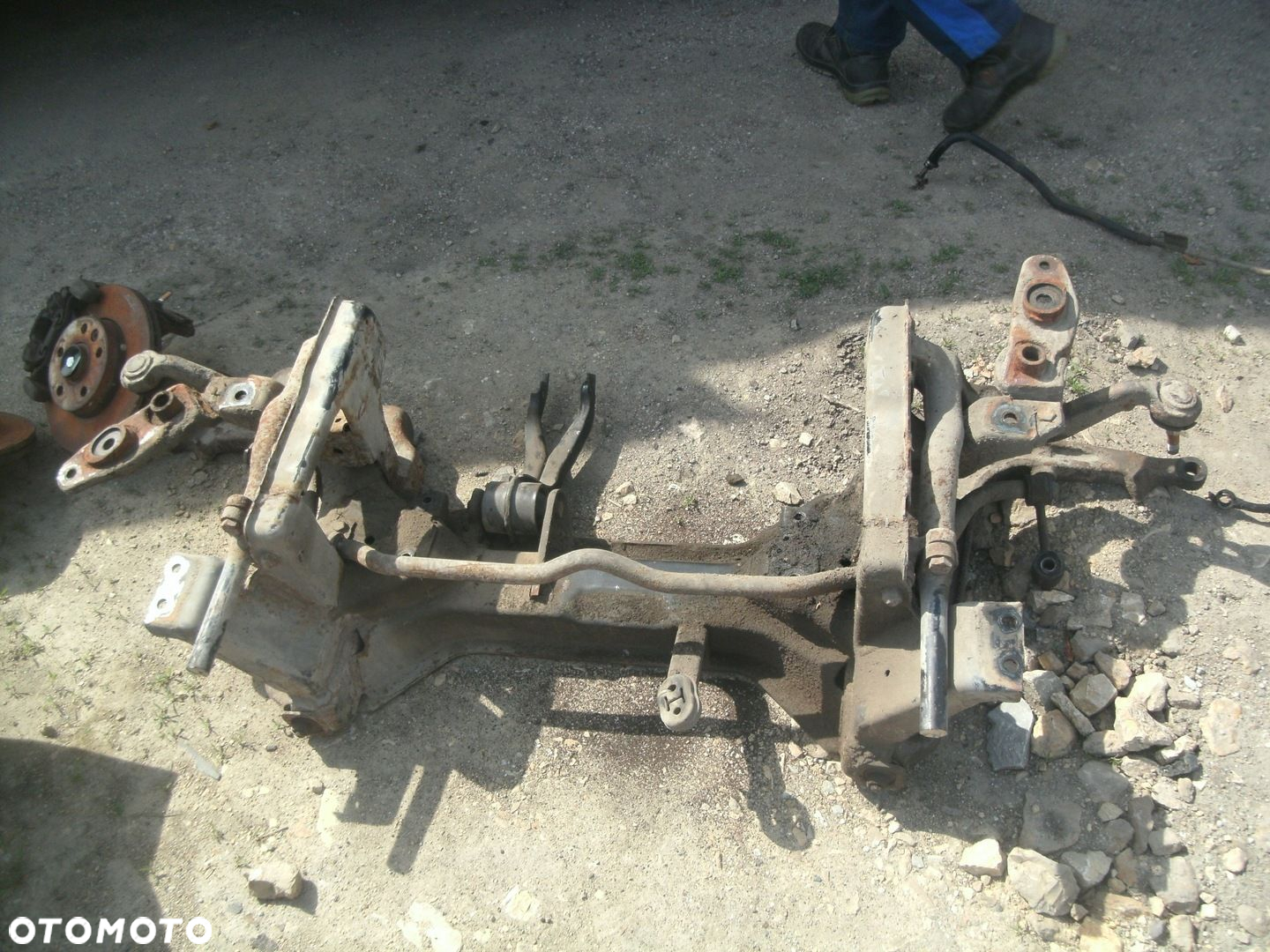 BELKA TRAWERS SANKI PRZEDNIE ZAWIESZENIE VW TRANSPORTER T4 LIFT 7D0499031B - 2