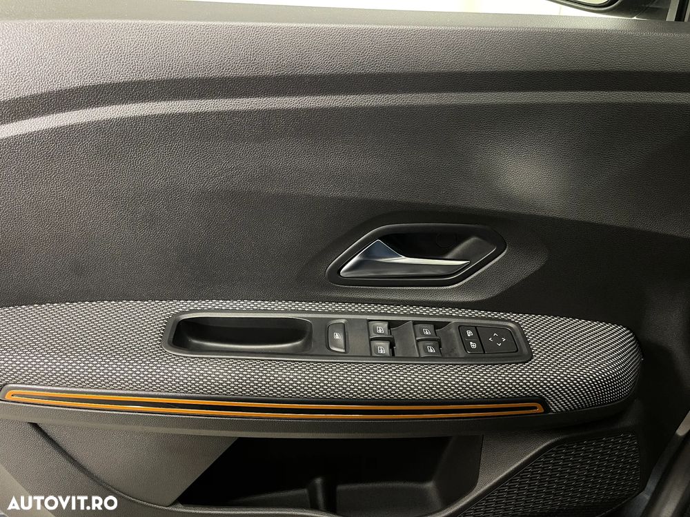 Dacia Sandero Stepway TCe 90 MT6 Comfort - 18