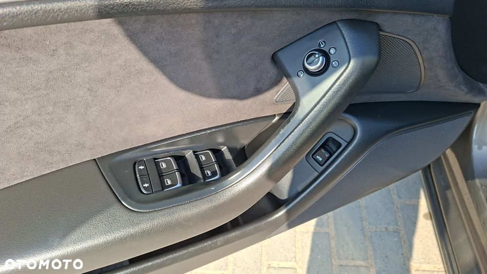 Audi A6 Avant 2.0 TDI DPF multitronic - 15