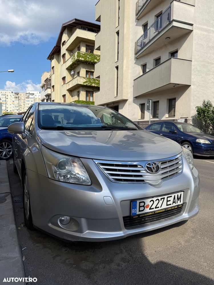Toyota Avensis - 1