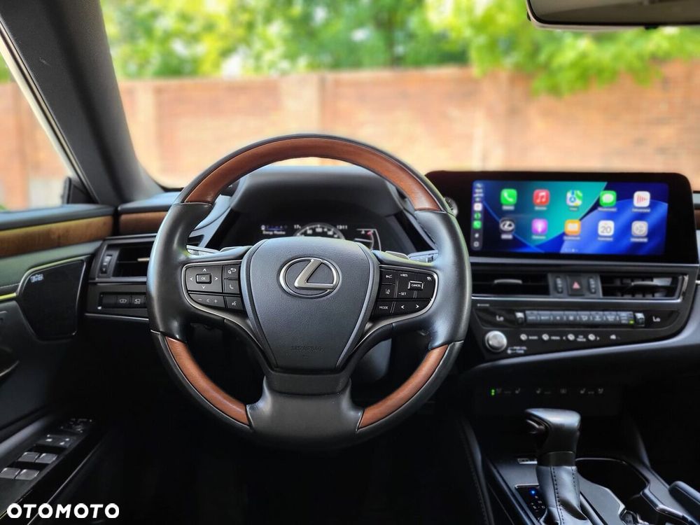 Lexus ES - 16