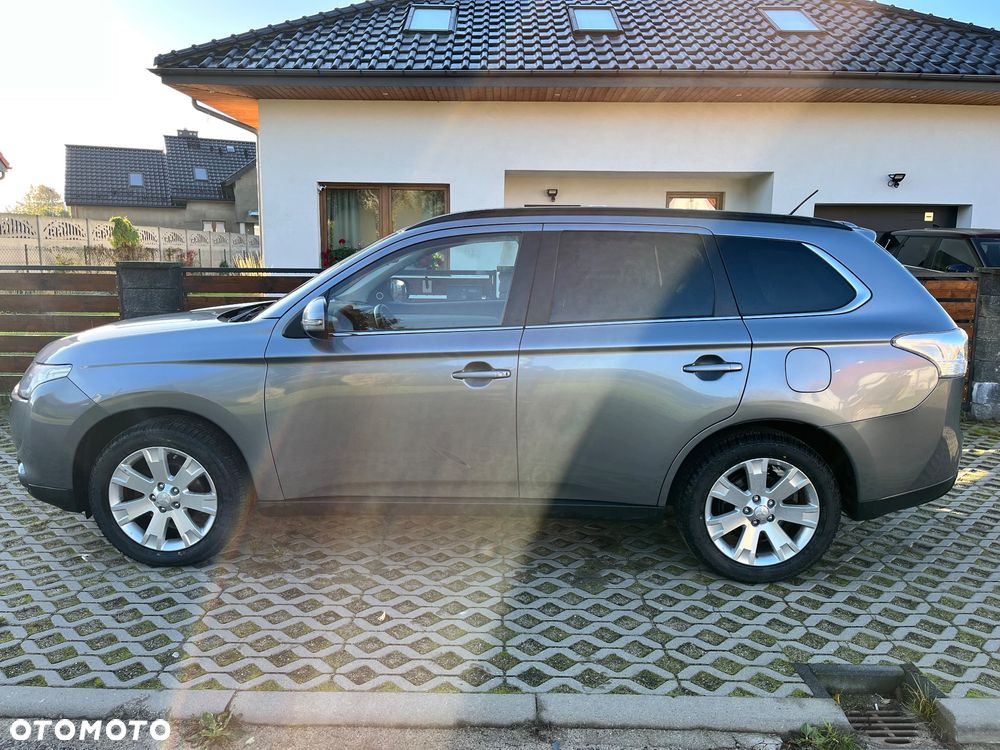 Mitsubishi Outlander 2.2 DI-D 4WD Instyle - 3