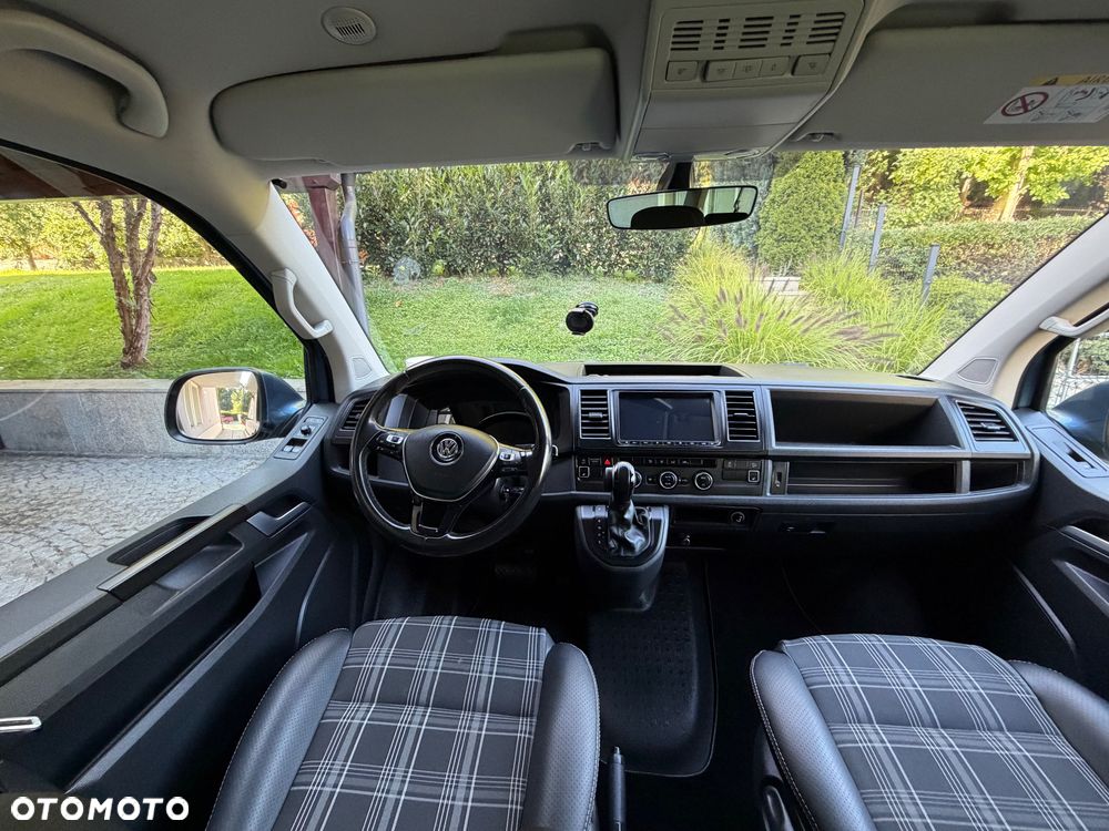 Volkswagen Caravelle - 17