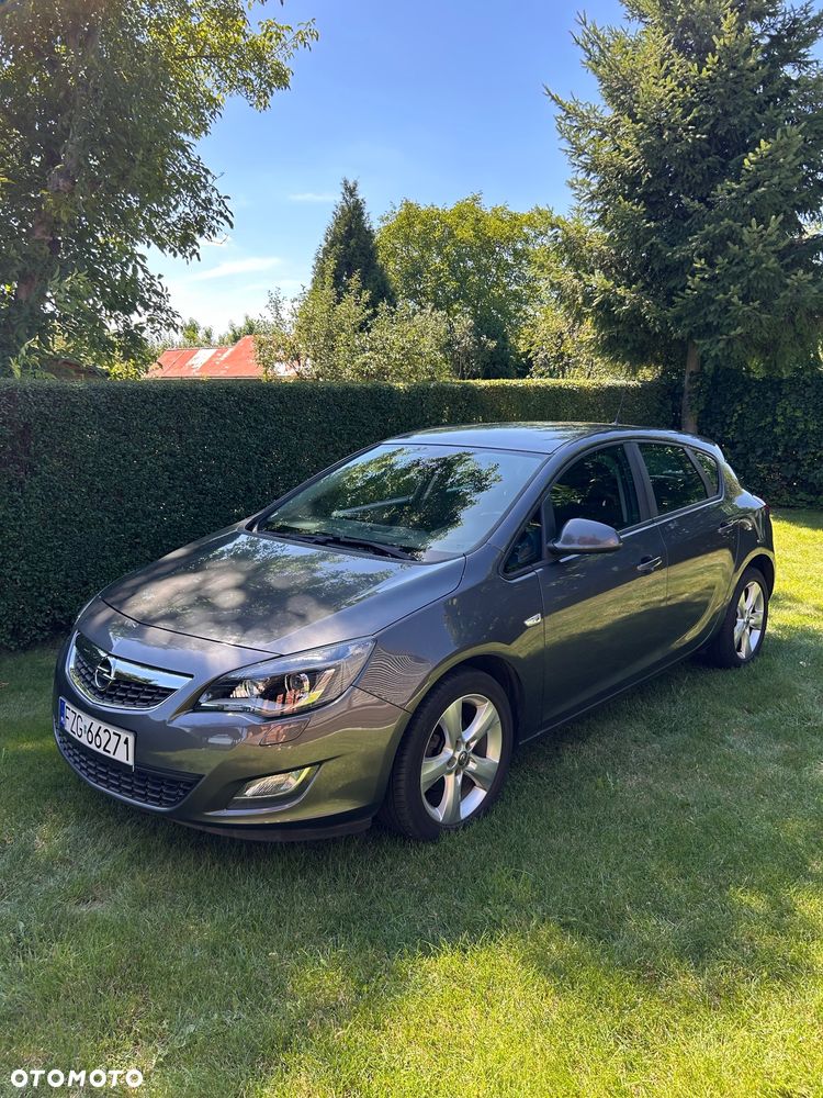 Opel Astra 1.4 T Cosmo - 2