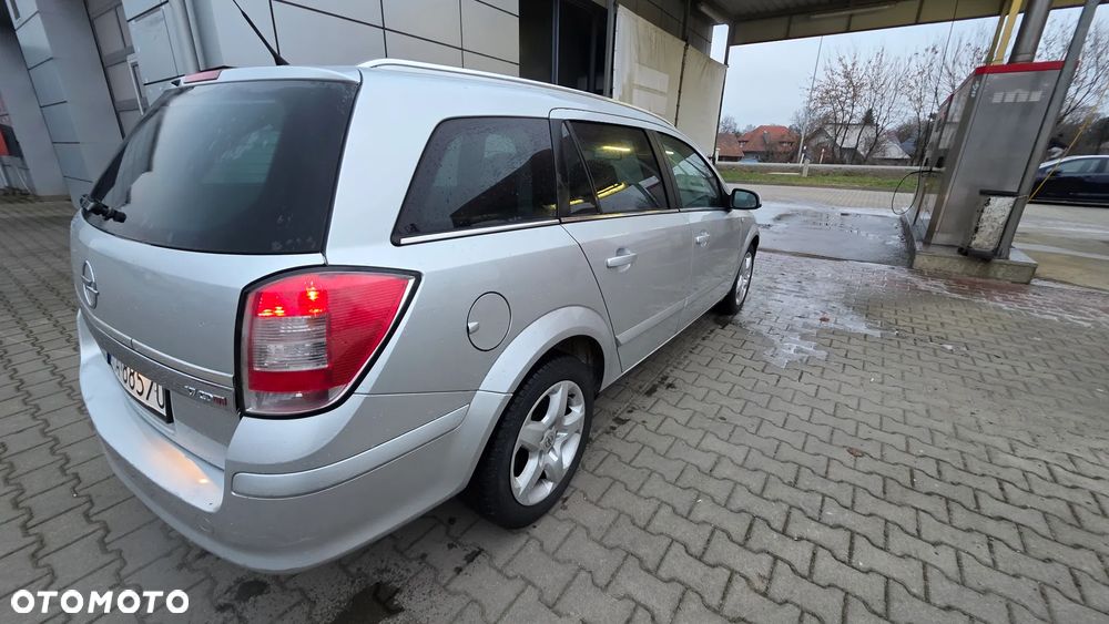 Opel Astra 1.7 CDTI DPF Color Edition - 27