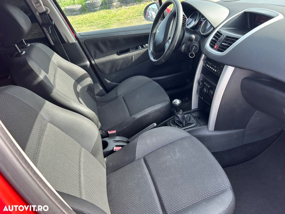 Peugeot 207 - 9