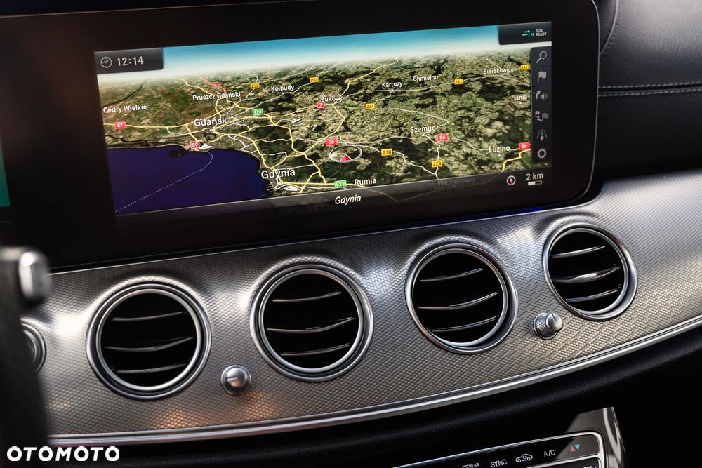 Mercedes-Benz Klasa E 220 d 4-Matic 9G-TRONIC - 17