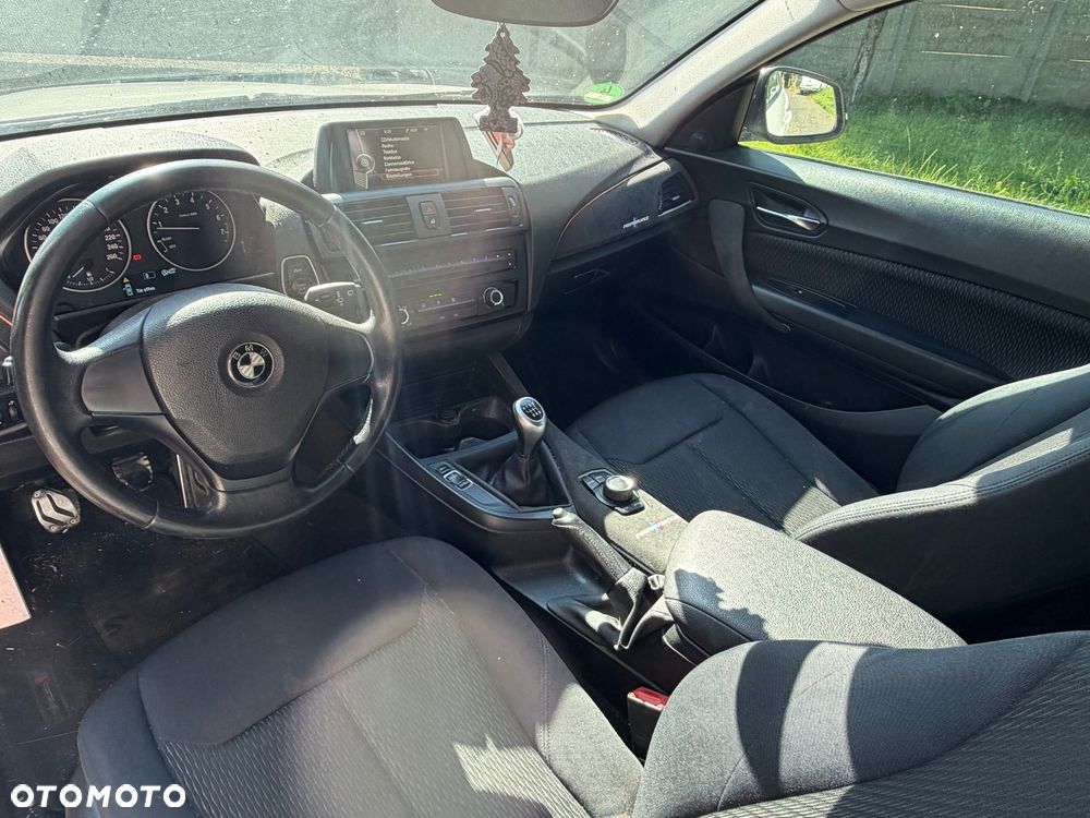 BMW Seria 1 114i - 12