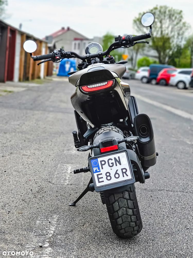 Husqvarna Svartpilen - 4