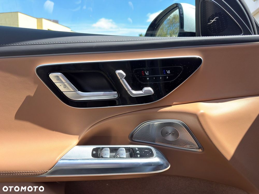 Mercedes-Benz Klasa E 450 d mHEV 4-Matic AMG 9G-Tronic - 17