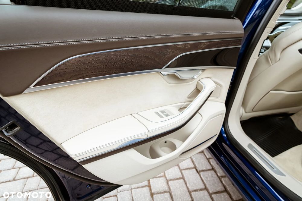 Audi A8 55 TFSI mHEV Quattro Tiptr - 12