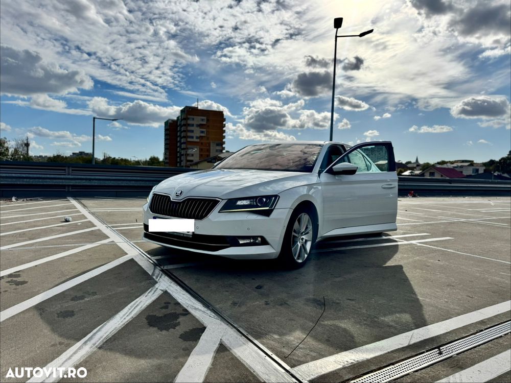 Skoda Superb 2.0 TDI DSG Ambition - 1