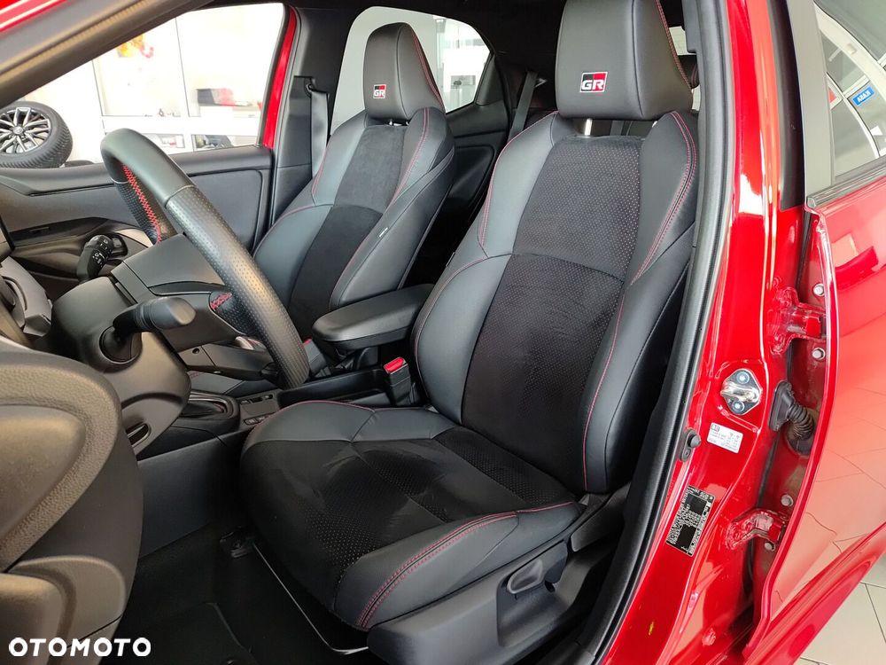 Toyota Yaris - 12