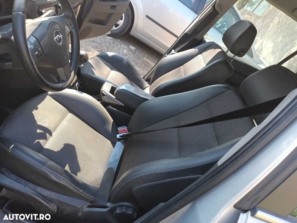 Dezmembrari  Opel ZAFIRA B  2005  > 0000 1.9 CDTI Motorina - 32