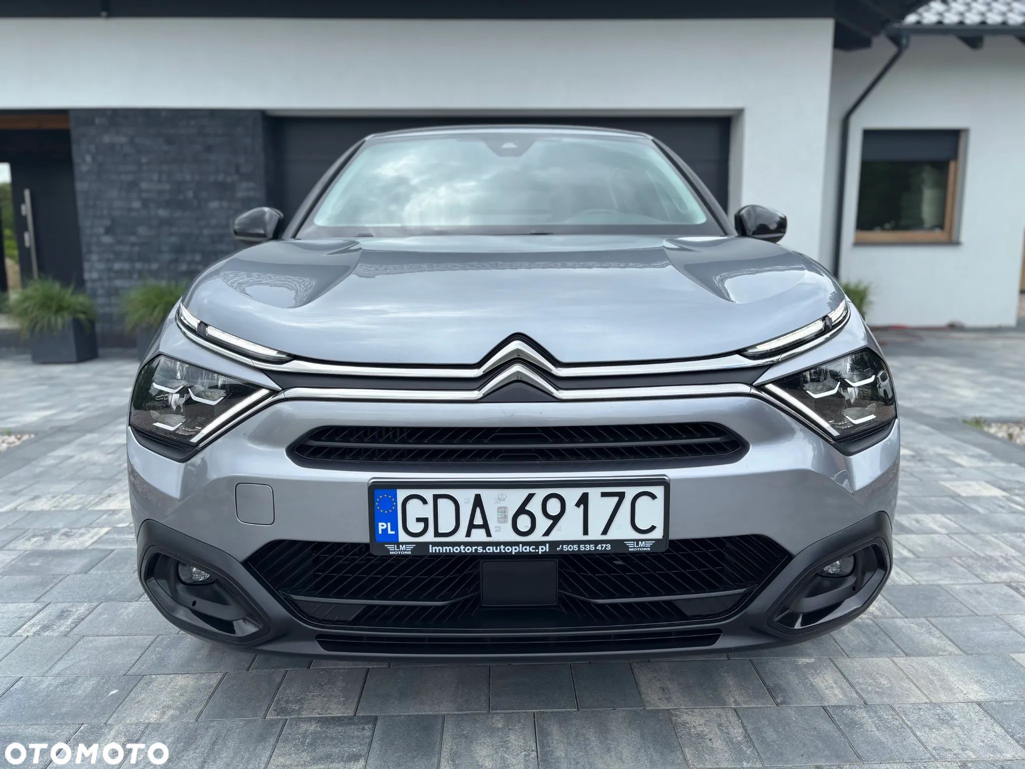 Citroën C4 PureTech 100 Stop&Start LIVE - 1