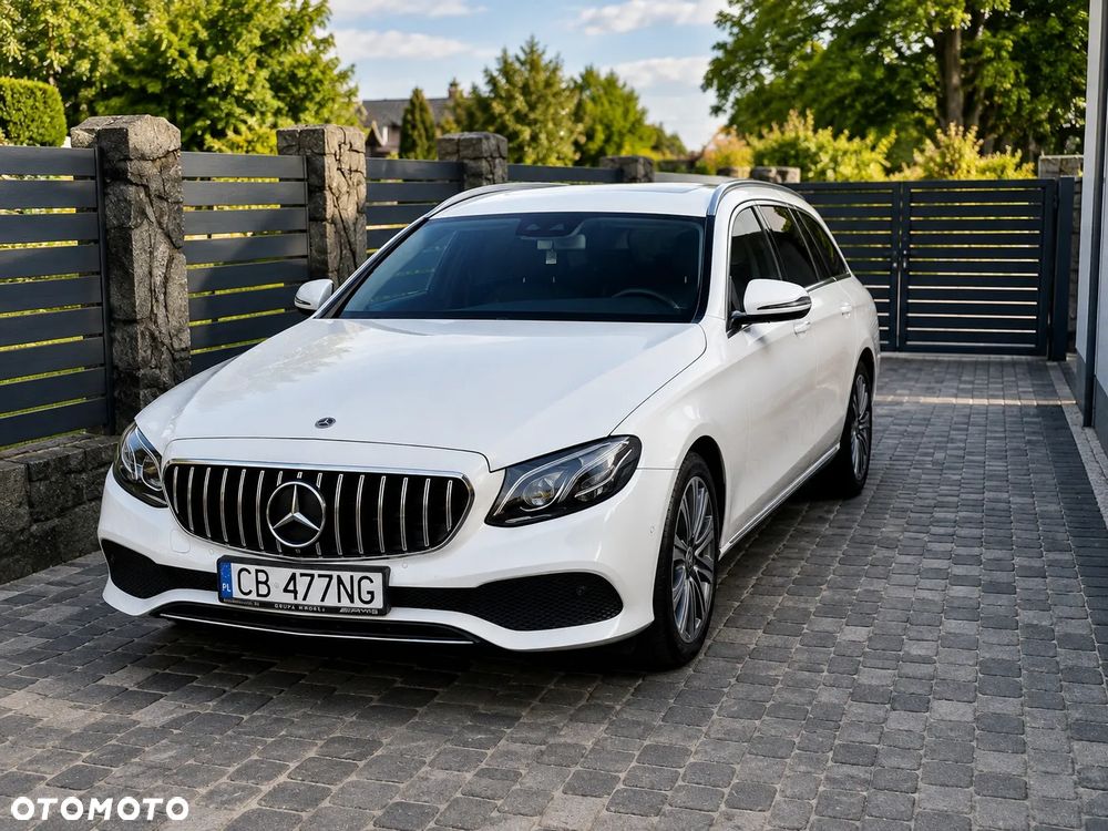 Mercedes-Benz Klasa E 220 d 4-Matic Business Edition 9G-TRONIC - 1