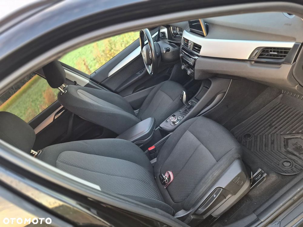 BMW X1 sDrive16d - 32